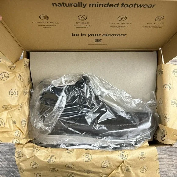 NIB Earth Elements 10.5M Skill Chukka Snow Winter Lug Sole Boots Suede Charcoal NIB Earth Elements 10.5M Skill Chukka Snow Winter Lug Sole  main image 3